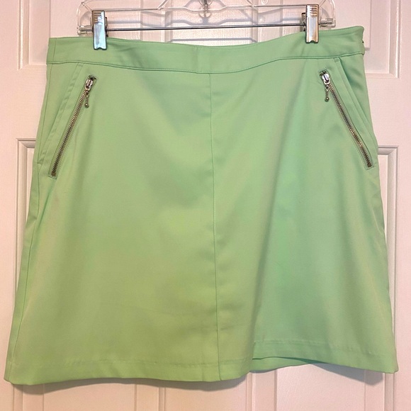 Workout Skirt Celery Green size 10 - Picture 1 of 9